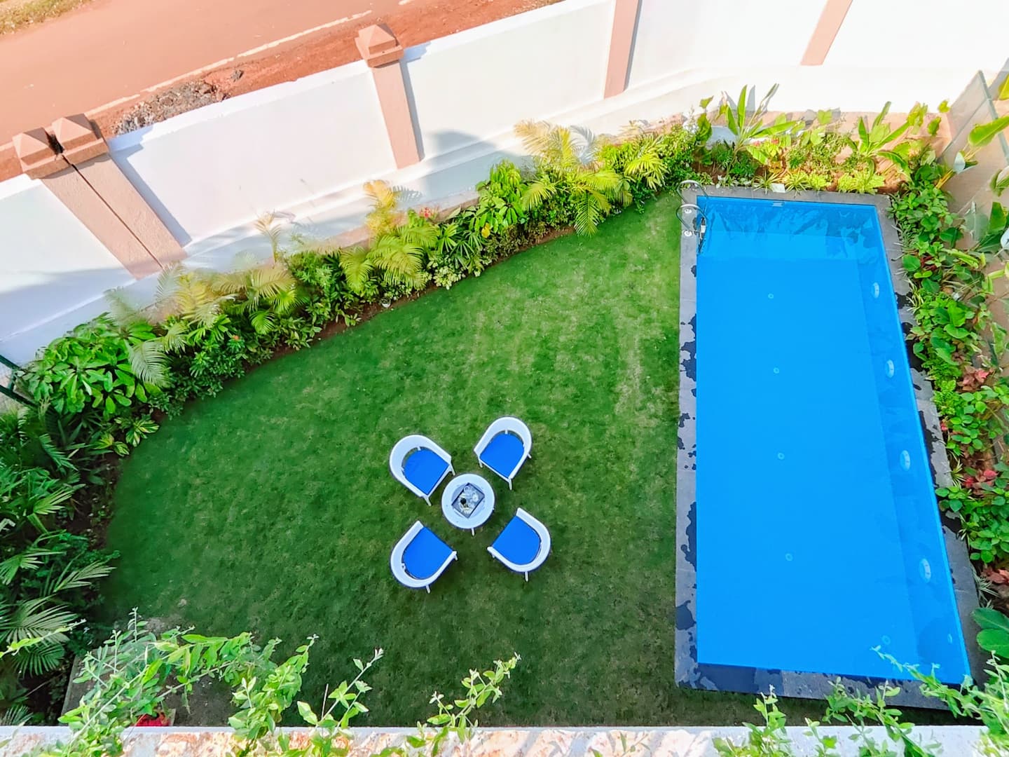Bella Vista, 3BHK Art-Filled Pool Villa in Siolim