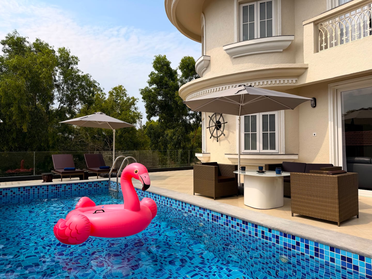 Coco Breeze, luxury beach villa with private pool in Cavelossim