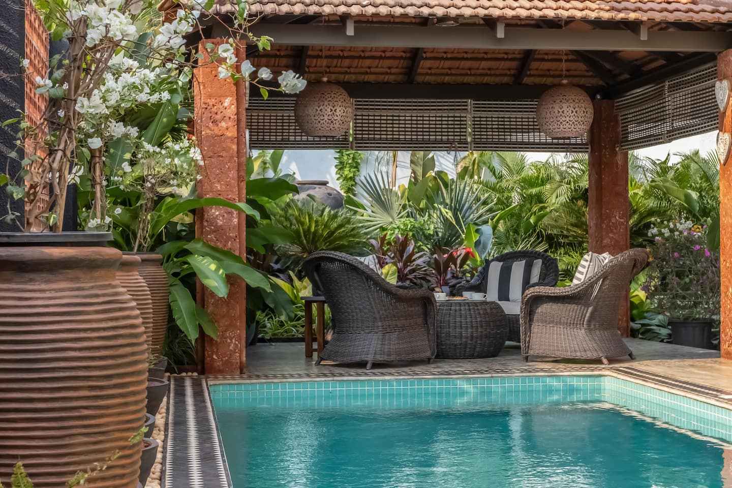 Dacha, super Luxury 4BHK Designer Pool Villa in Nerul