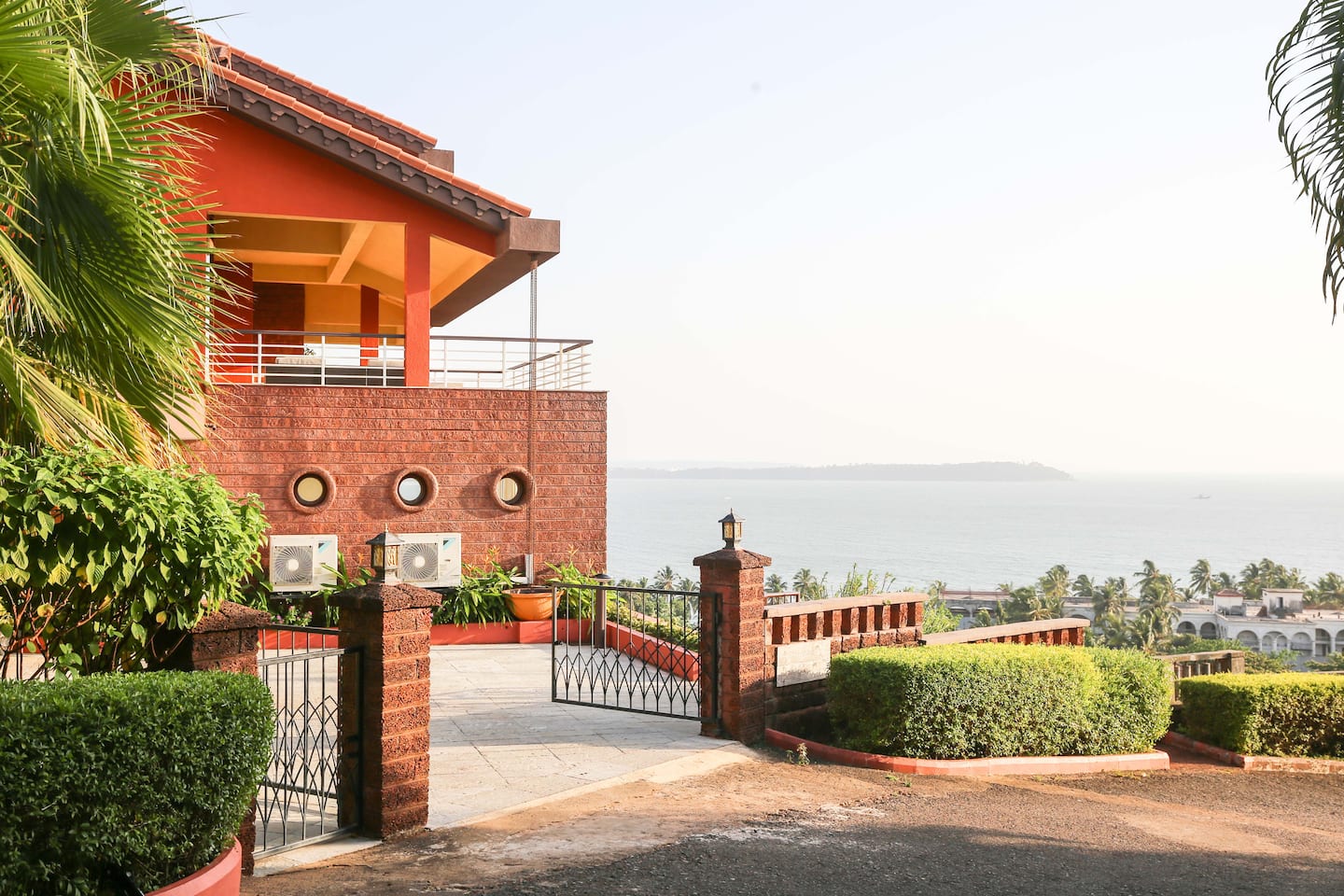 Dolphin Heights, photo 18